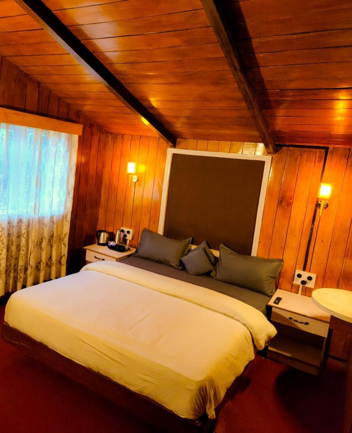 Hotel Woodhouse Udagamandalam Exterior foto