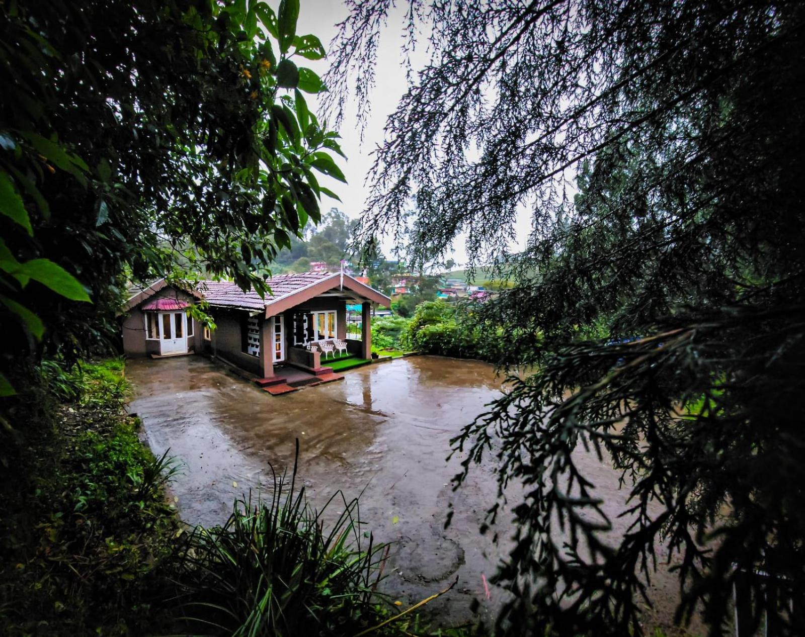Hotel Woodhouse Udagamandalam Exterior foto